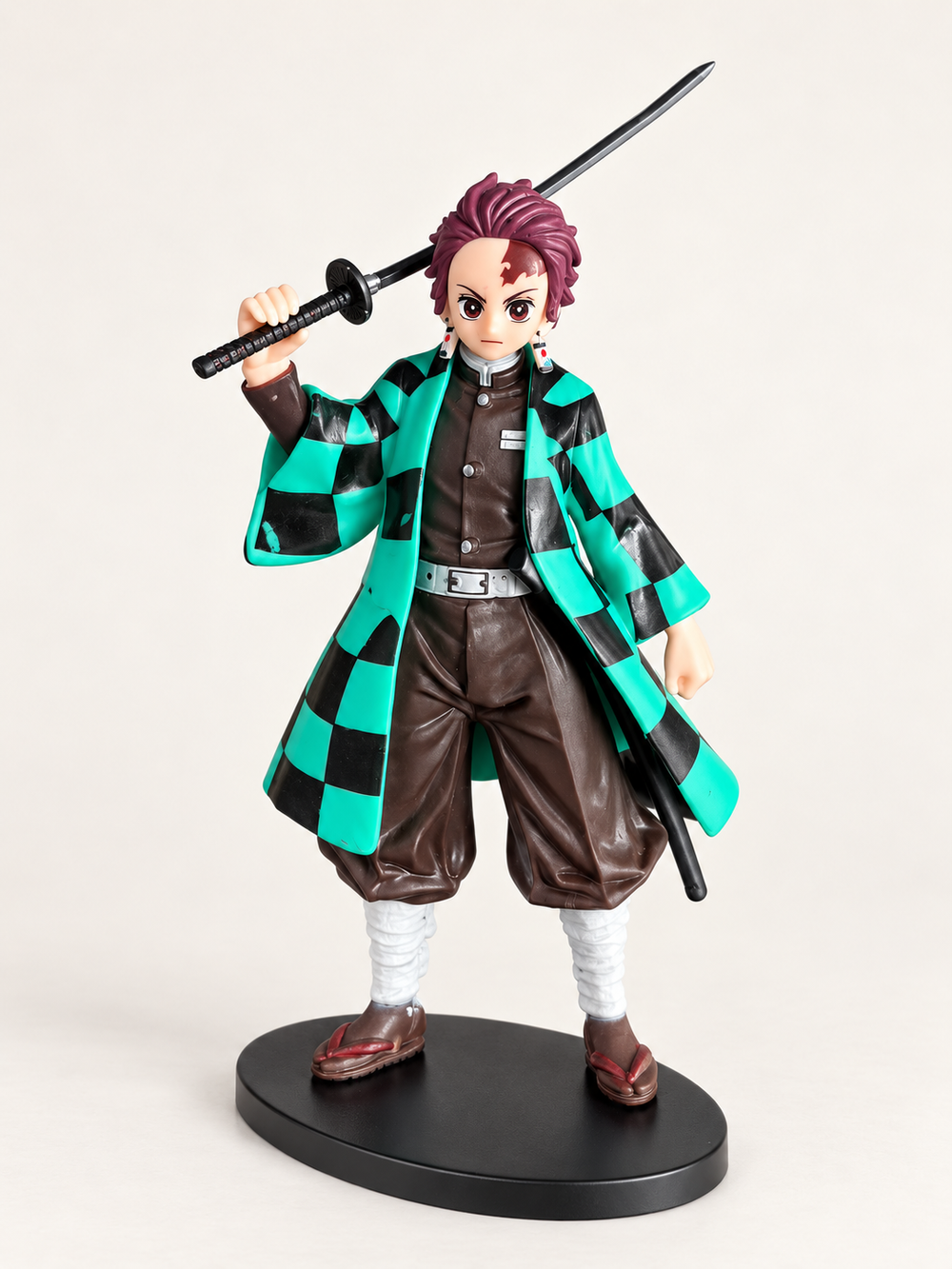 Demon Slayer Tanjiro Kamado Kılıçlı Detaylı Figür