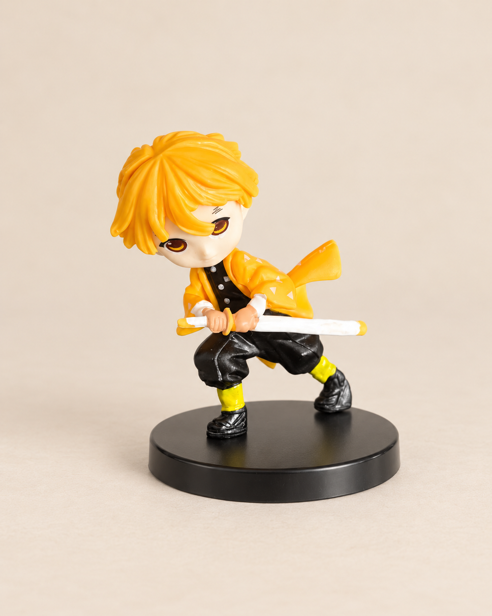 Demon Slayer Zenitsu Agatsuma Kılıçlı Mini Figür ( 8 CM )
